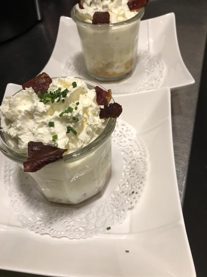 Logis Hotel Restaurant De La Paix Лодев Екстер'єр фото