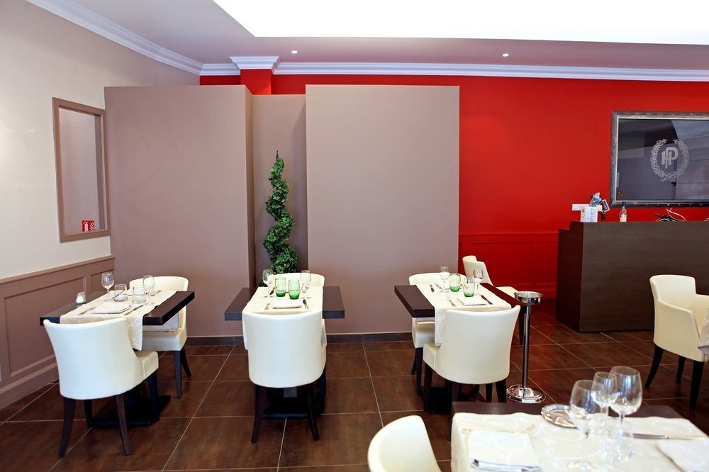 Logis Hotel Restaurant De La Paix Лодев Екстер'єр фото