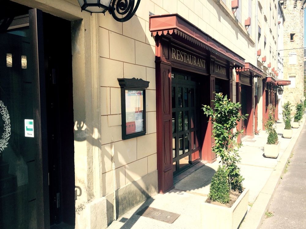 Logis Hotel Restaurant De La Paix Лодев Екстер'єр фото